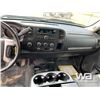 Image 8 : 2014 GMC 3500HD CREW CAB FLATBED TRUCK
