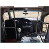Image 13 : 2001 FORD E450 CUTAWAY HANDICAP TRANSPORT