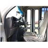 Image 8 : 2001 FORD E450 CUTAWAY HANDICAP TRANSPORT