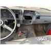 Image 8 : 1984 FORD 800 FLAT DECK TRUCK