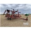 Image 2 : CASE IH 4600 24 FT. VIBRASHANK CULTIVATOR