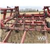 Image 8 : CASE IH 4600 24 FT. VIBRASHANK CULTIVATOR