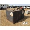 Image 4 : 2240L SQUARE FUEL TANK & PUMP