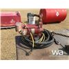 Image 6 : 2240L SQUARE FUEL TANK & PUMP