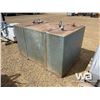 Image 3 : SQUARE 2,240L TANK