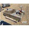Image 2 : ALUMINUM SQUARE FUEL TANK & HAND PUMP