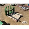 Image 2 : JOHN DEERE PALLET FORKS