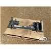 Image 2 : WORKSAVER SKID STEER ADAPTER