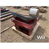 Image 2 : OIL PANS, FUNNELS