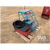 Image 2 : STEP LADDER, OIL PANS, FUNNELS