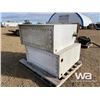 Image 3 : (2) FIBERGLASS TANKS