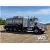 Image 2 : 2003 KENWORTH T800B TRI-DRIVE PRESSURE TRUCK