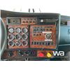 Image 8 : 2003 KENWORTH T800B TRI-DRIVE PRESSURE TRUCK