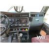 Image 8 : 2013 KENWORTH T800 TRI-DRIVE SLEEPER WINCH TRACTOR