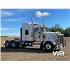 Image 2 : 2014 KENWORTH W900 T/A SLEEPER TRUCK TRACTOR
