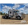 Image 2 : 2015 KENWORTH W900 T/A SLEEPER TRUCK TRACTOR