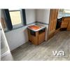 Image 8 : 1999 TERRY EX 5TH WHEEL TRAVEL TRAILER