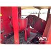Image 8 : NEW HOLLAND 320 SQUARE BALER