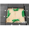 Image 2 : (16) 15" X 15" RV PADS