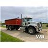 Image 2 : 2006 MACK GRANITE T/A GRAIN TRUCK
