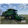 Image 2 : 2004 JOHN DEERE 9760 STS COMBINE