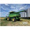 Image 4 : 2004 JOHN DEERE 9760 STS COMBINE