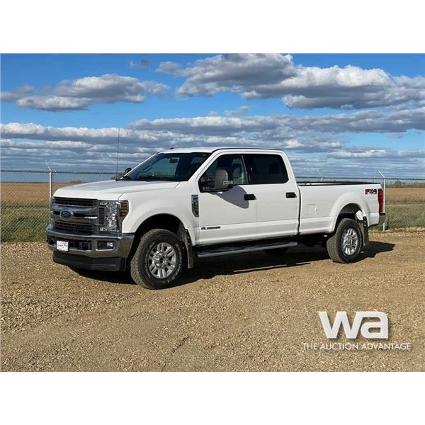 (UNUSED) 2018 FORD F-350 XLT CREW CAB PICKUP
