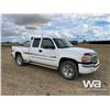 Image 2 : 2003 GMC SIERRA 2500 CREW CAB PICKUP