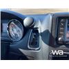 Image 12 : 2013 CHRYSLER TOWN & COUNTRY 6-PASSENGER VAN
