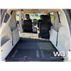 Image 16 : 2013 CHRYSLER TOWN & COUNTRY 6-PASSENGER VAN