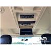 Image 18 : 2013 CHRYSLER TOWN & COUNTRY 6-PASSENGER VAN
