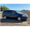 Image 2 : 2013 CHRYSLER TOWN & COUNTRY 6-PASSENGER VAN