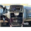 Image 9 : 2013 CHRYSLER TOWN & COUNTRY 6-PASSENGER VAN