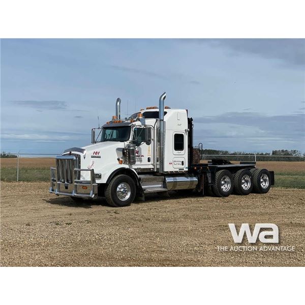 2012 KENWORTH T800 TRI-DRIVE WINCH TRACTOR