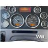 Image 10 : 2013 PETERBILT 367 TRI-DRIVE WINCH TRACTOR