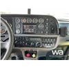 Image 9 : 2013 PETERBILT 367 TRI-DRIVE WINCH TRACTOR