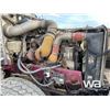 Image 15 : 2005 PETERBILT 378 TRI-DRIVE WINCH TRACTOR