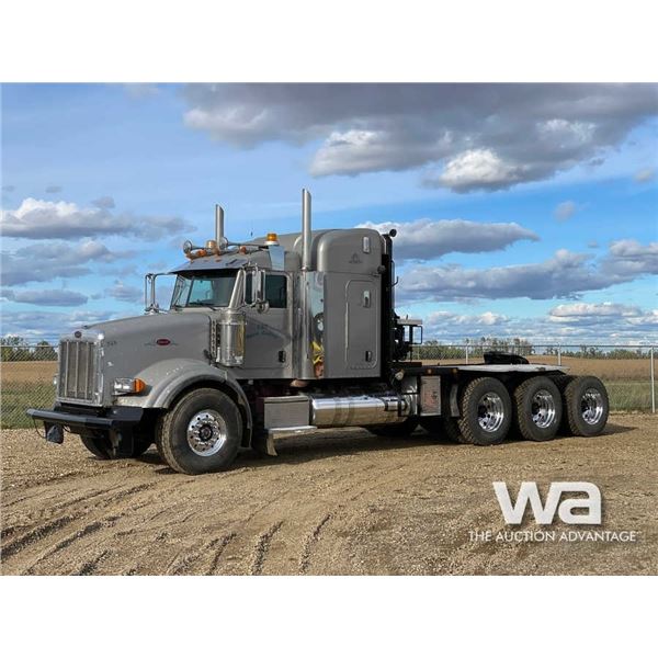 2005 PETERBILT 378 TRI-DRIVE WINCH TRACTOR