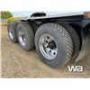 Image 21 : 2005 PETERBILT 378 TRI-DRIVE WINCH TRACTOR