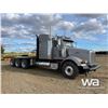 Image 2 : 2005 PETERBILT 378 TRI-DRIVE WINCH TRACTOR