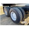 Image 19 : 1986 KENWORTH C500 402 IN T/A T/A BED TRUCK