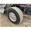 Image 13 : 2018 KENWORTH T800 TRI-DRIVE SLEEPER TRUCK