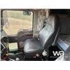 Image 7 : 2018 KENWORTH T800 TRI-DRIVE SLEEPER TRUCK