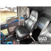 Image 7 : 2018 KENWORTH T800 TRI-DRIVE SLEEPER TRUCK