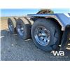 Image 21 : 2015 KENWORTH T800 TRI-DRIVE SLEEPER TRUCK