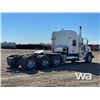 Image 3 : 2015 KENWORTH T800 TRI-DRIVE SLEEPER TRUCK
