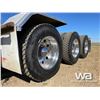 Image 18 : 2015 KENWORTH T800 TRI-DRIVE SLEEPER TRUCK