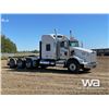 Image 2 : 2015 KENWORTH T800 TRI-DRIVE SLEEPER TRUCK