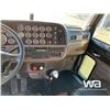 Image 8 : 2012 PETERBILT 367 TRI-DRIVE SLEEPER TRUCK