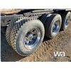 Image 21 : 2012 PETERBILT 367 TRI-DRIVE SLEEPER TRUCK